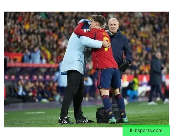 巴萨官方宣布加维因跟腱疼痛暂停训练三天 需进一步恢复调整