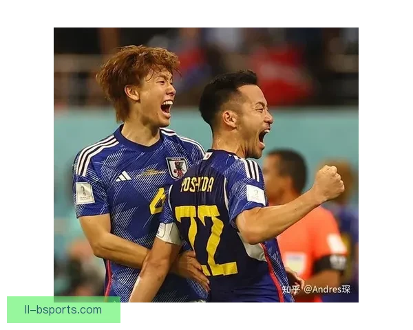 浅野拓磨德甲主场一剑封喉拜仁防线冷门进球点燃全场震撼之夜